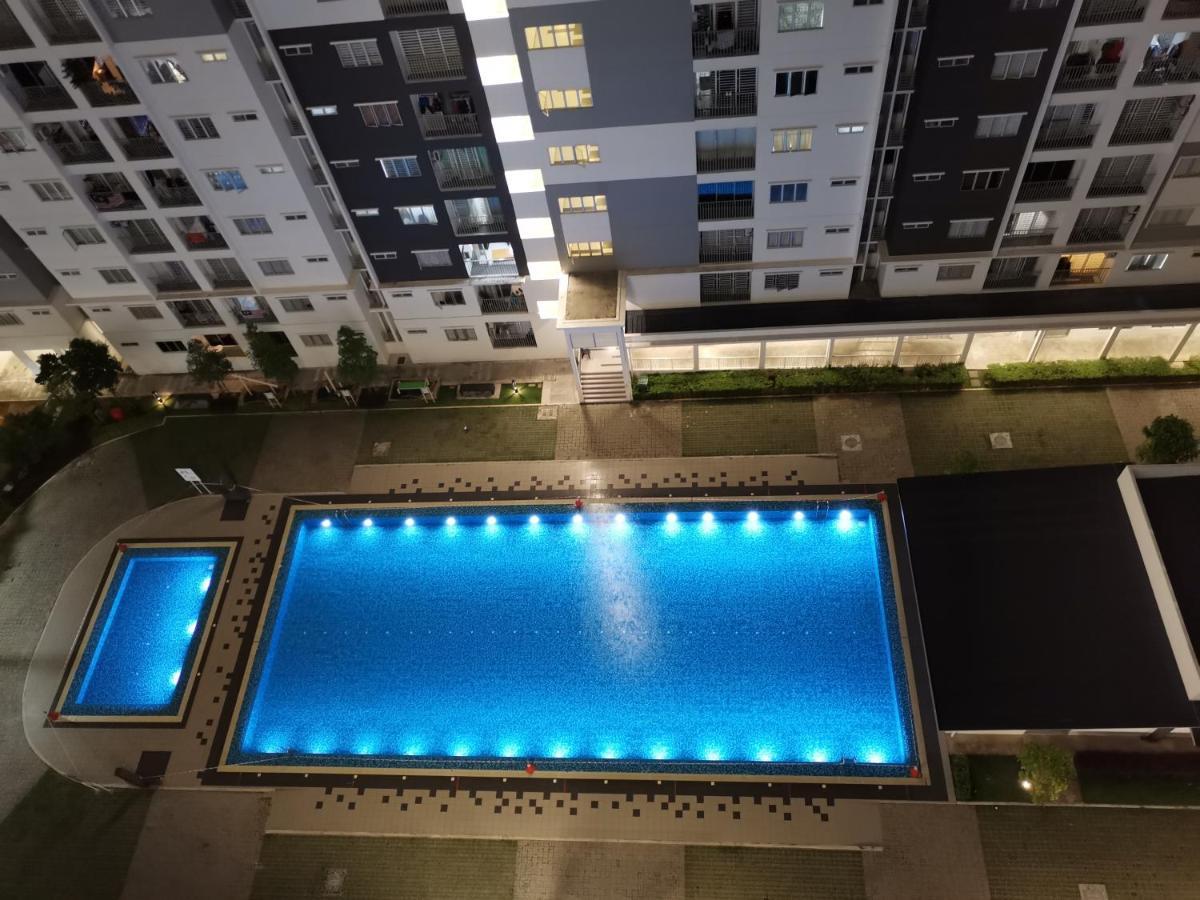 Rumah Sarah Semenyih Esterno foto