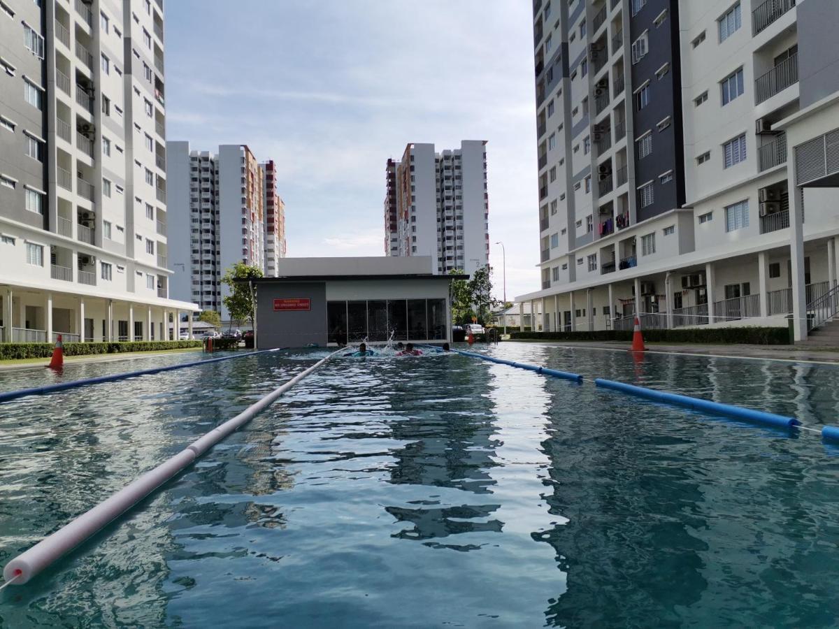 Rumah Sarah Semenyih Esterno foto