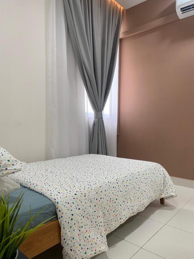 Rumah Sarah Semenyih Esterno foto