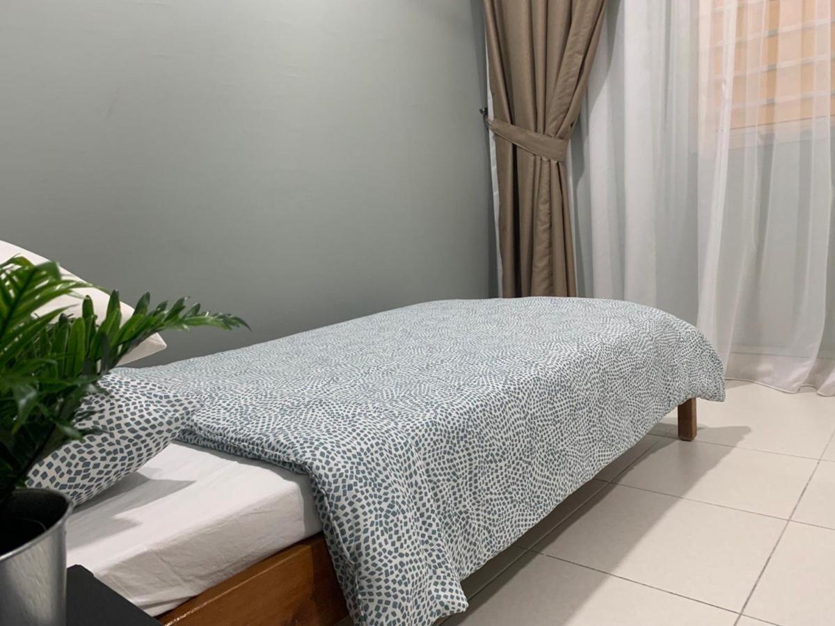 Rumah Sarah Semenyih Esterno foto